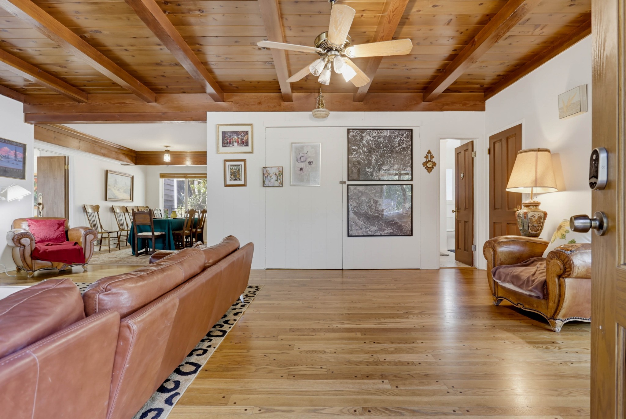 Virtual tour photo 8 of 48 for 4402 Pine Hills Rd