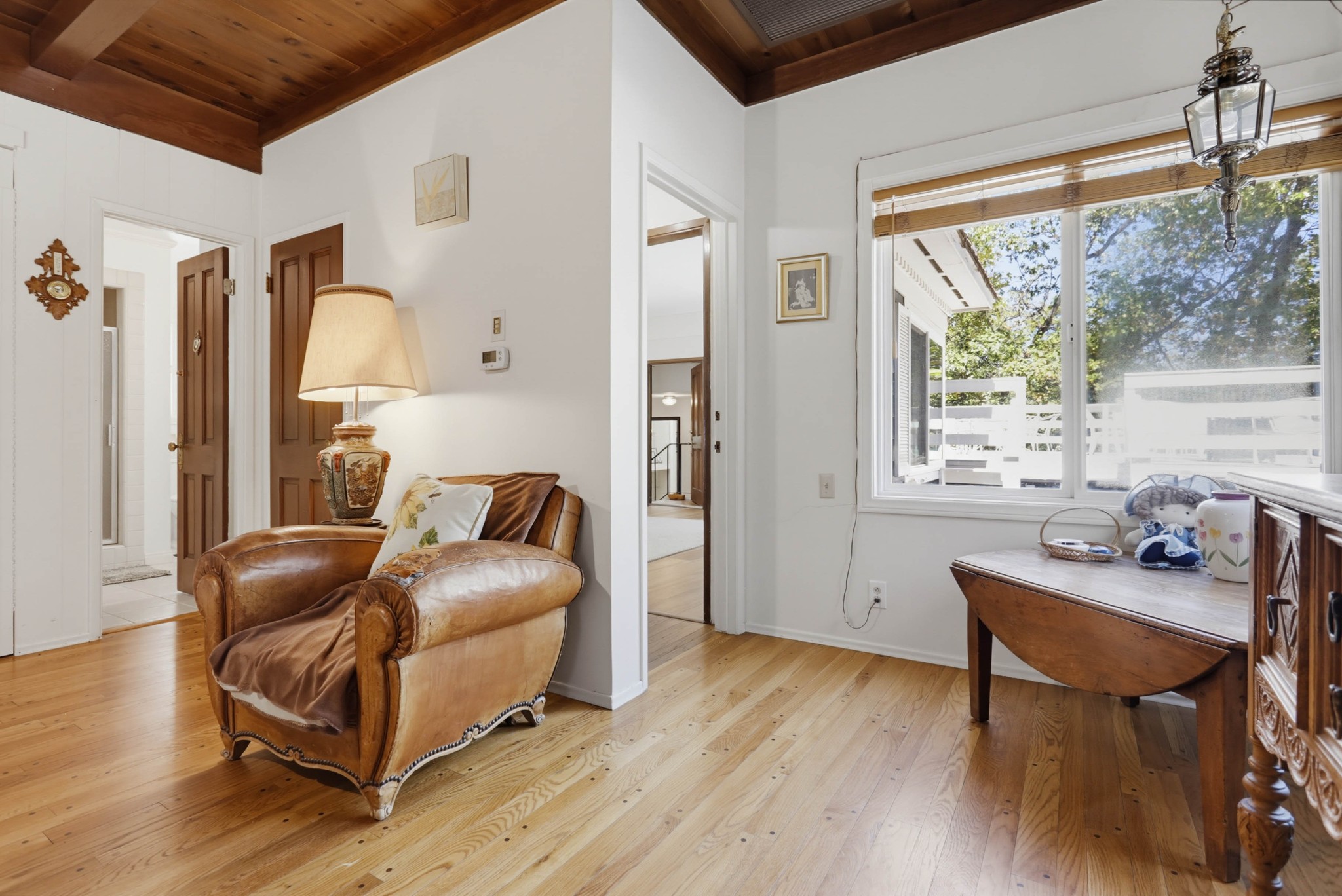 Virtual tour photo 13 of 48 for 4402 Pine Hills Rd