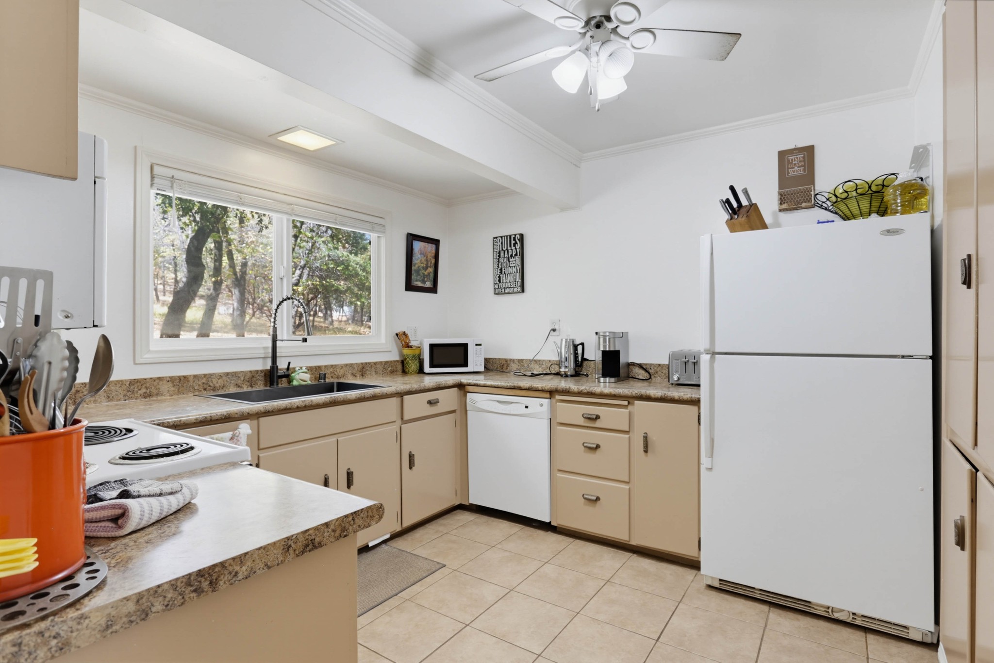 Virtual tour photo 19 of 48 for 4402 Pine Hills Rd