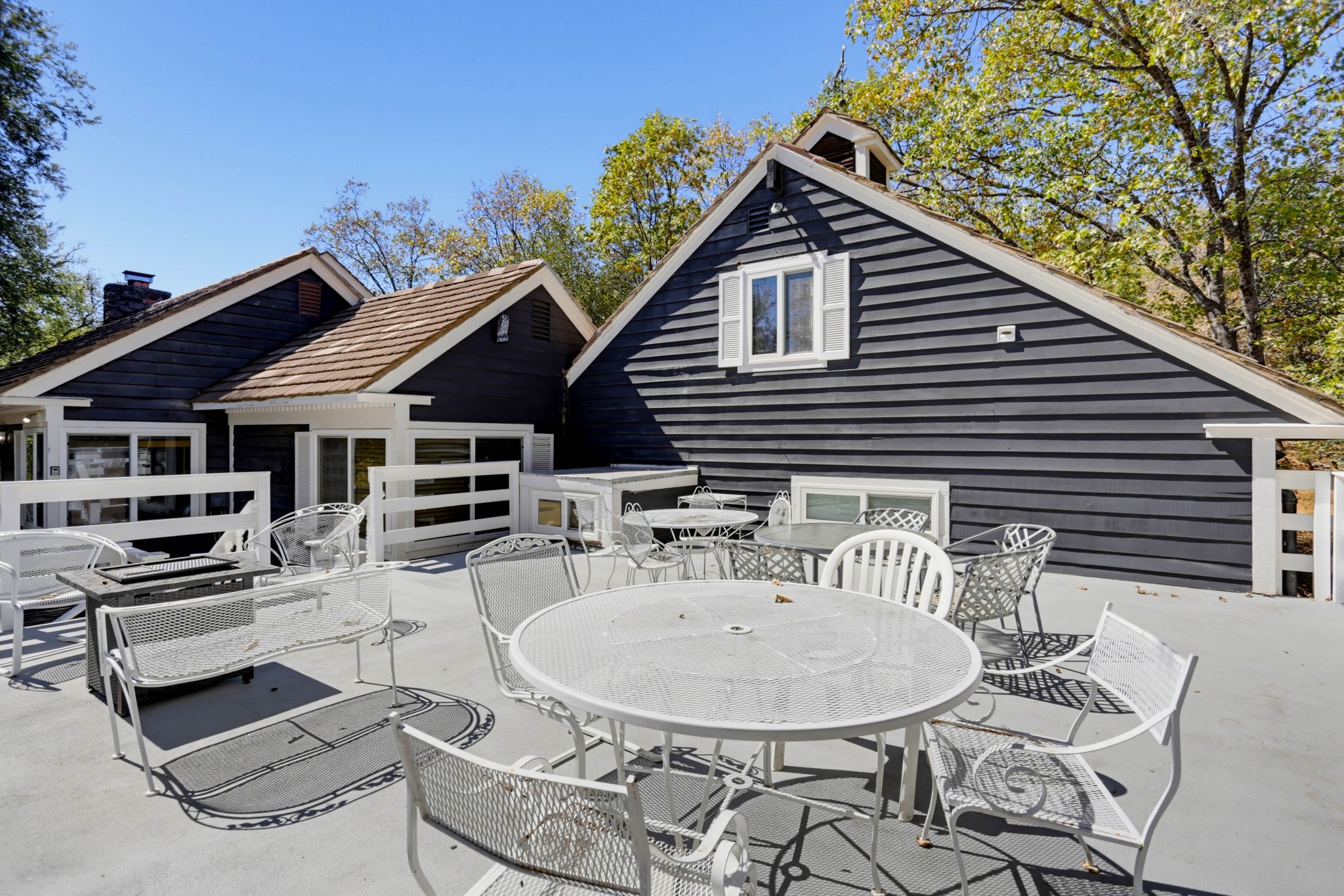 Virtual tour photo 38 of 48 for 4402 Pine Hills Rd