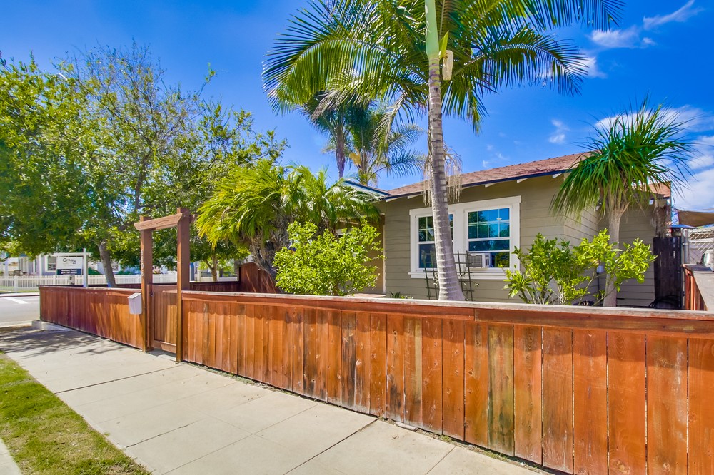 Virtual tour photo 4 of 42 for 4406 Copeland Ave