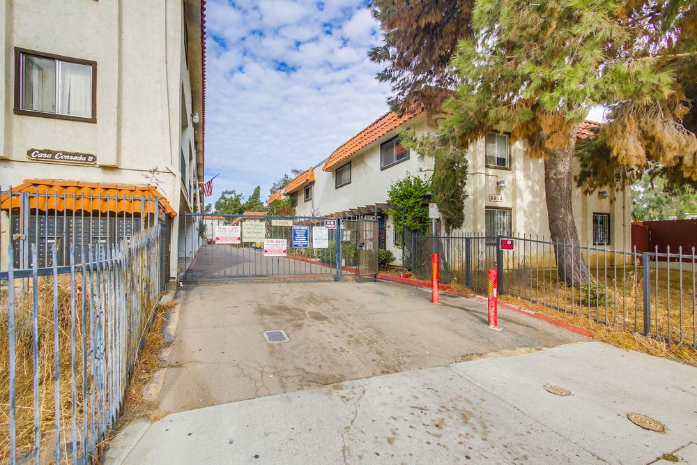 Virtual tour photo 4 of 42 for 4416 Delta St #2