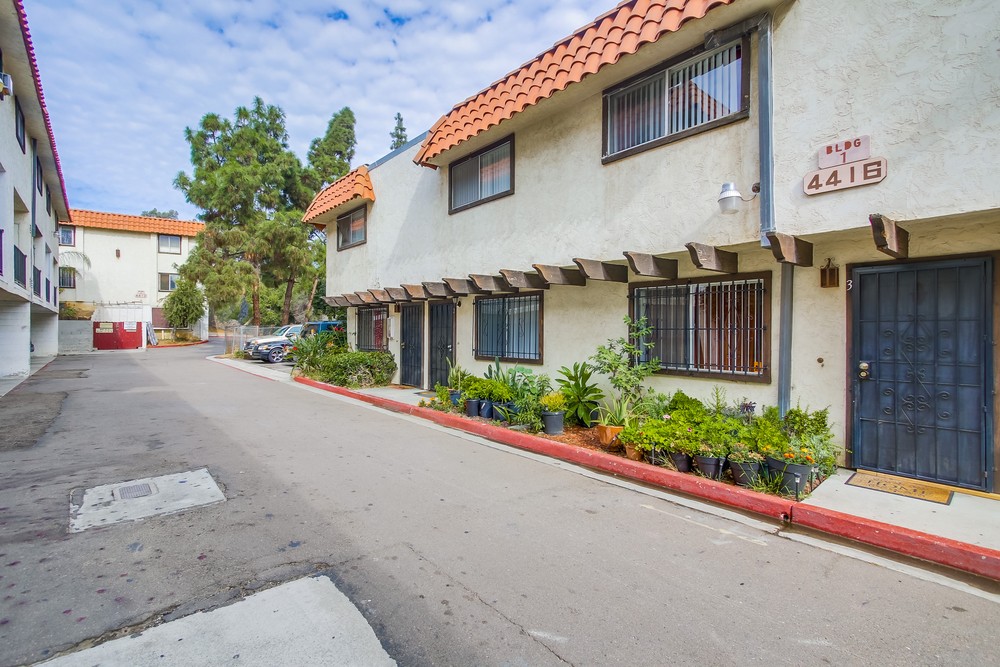 Virtual tour photo 9 of 42 for 4416 Delta St #2