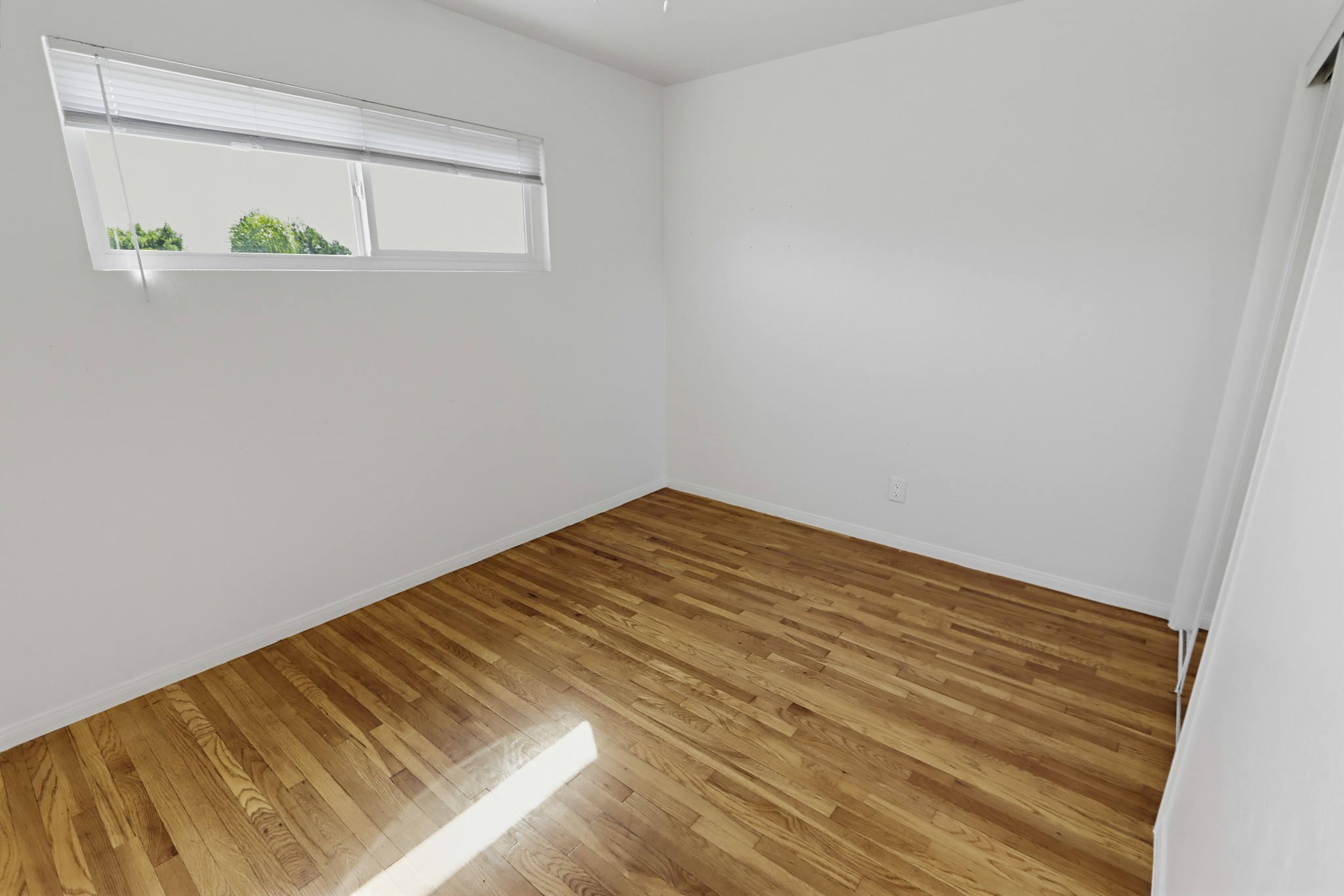 Virtual tour photo 17 of 33 for 4420 58th St