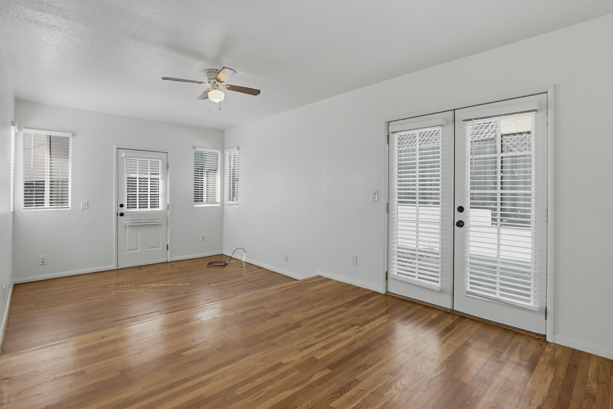 Virtual tour photo 21 of 33 for 4420 58th St