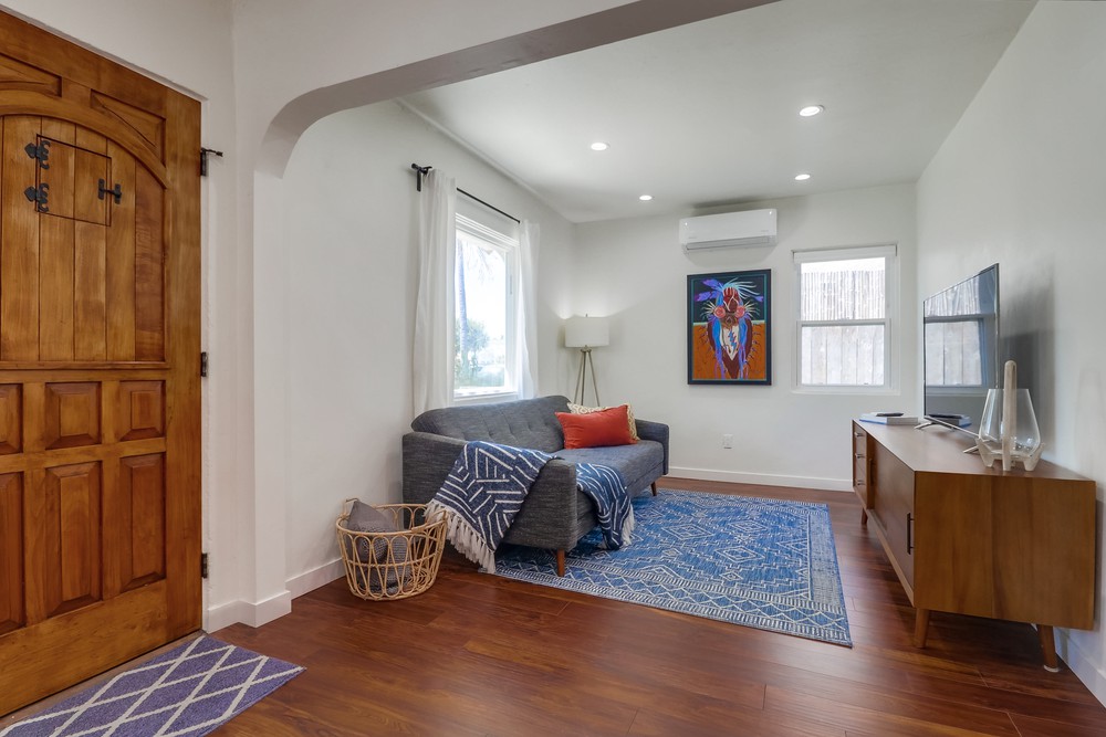 Virtual tour photo 9 of 62 for 4421 41st St