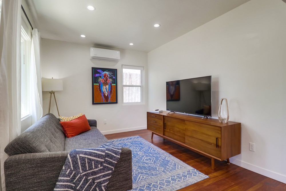 Virtual tour photo 10 of 62 for 4421 41st St