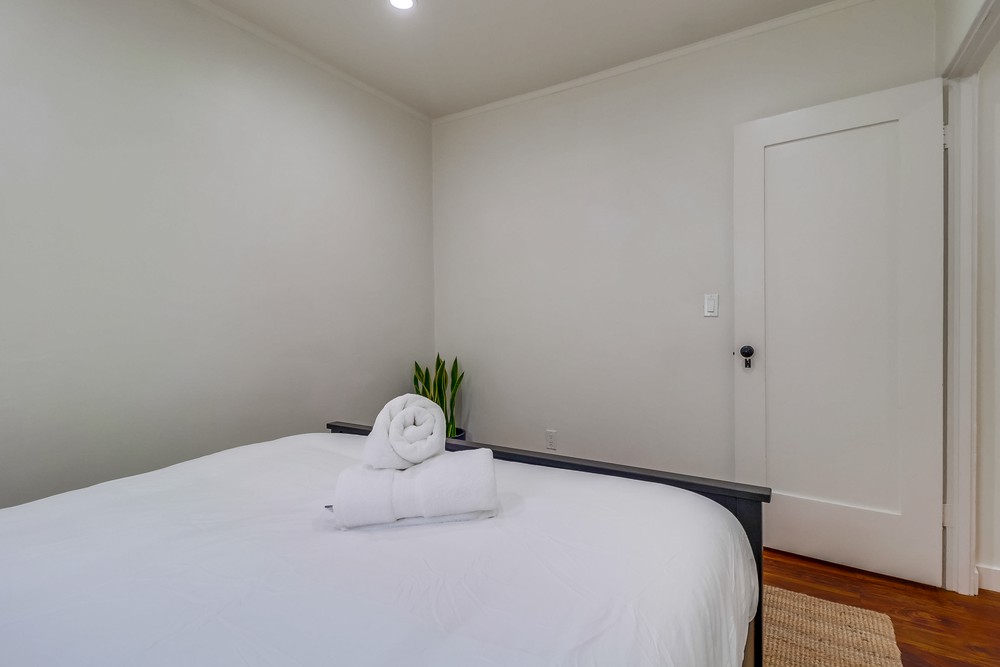 Virtual tour photo 47 of 62 for 4421 41st St