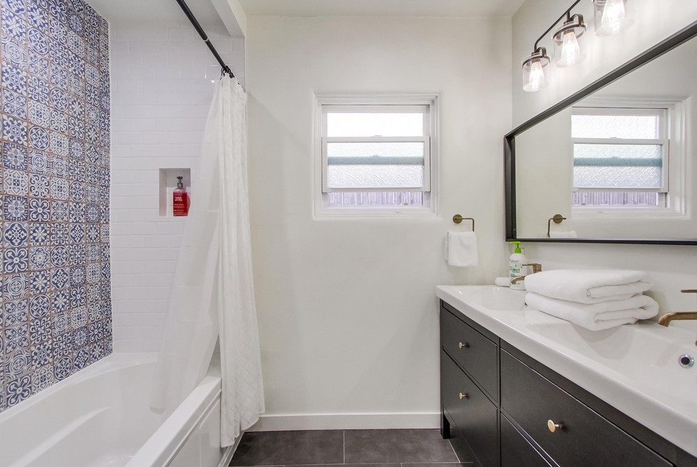 Virtual tour photo 34 of 54 for 4421 41st St