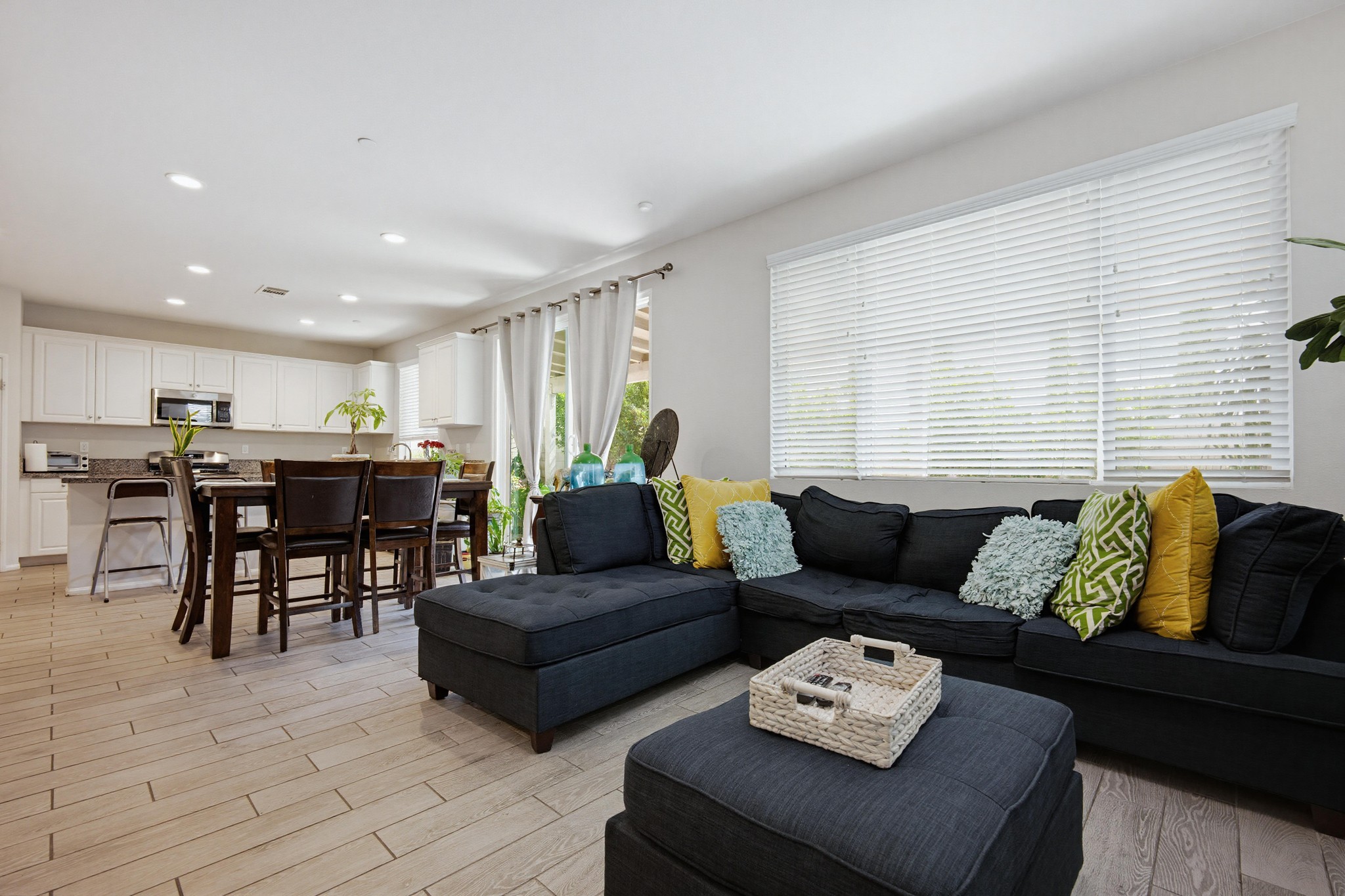 Virtual tour photo 10 of 60 for 4421 Quiroga Dr