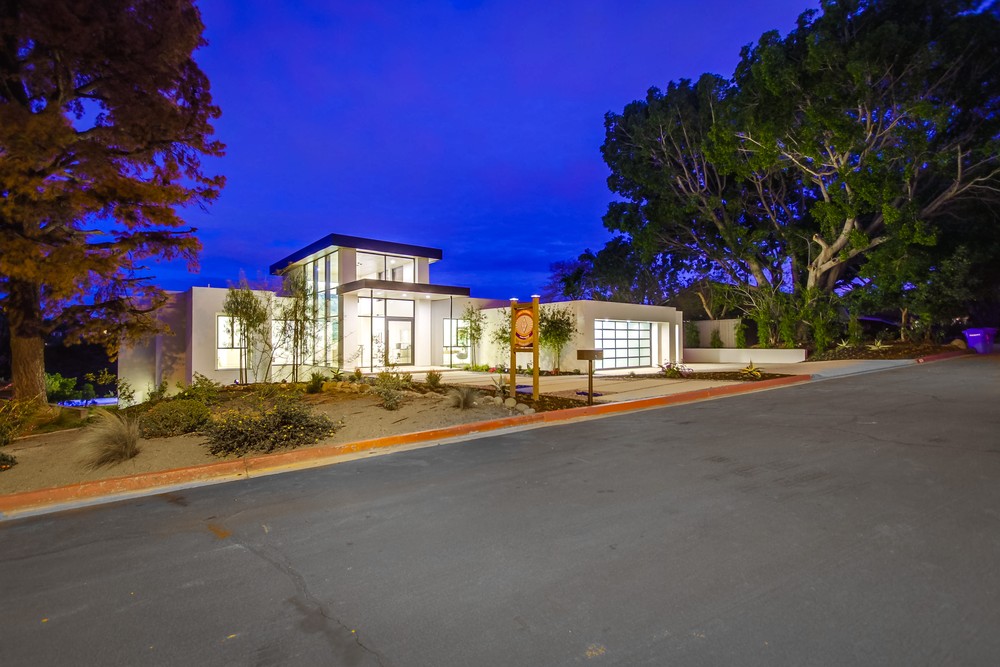 Virtual tour photo 1 of 130 for 4422 Yerba Santa Dr