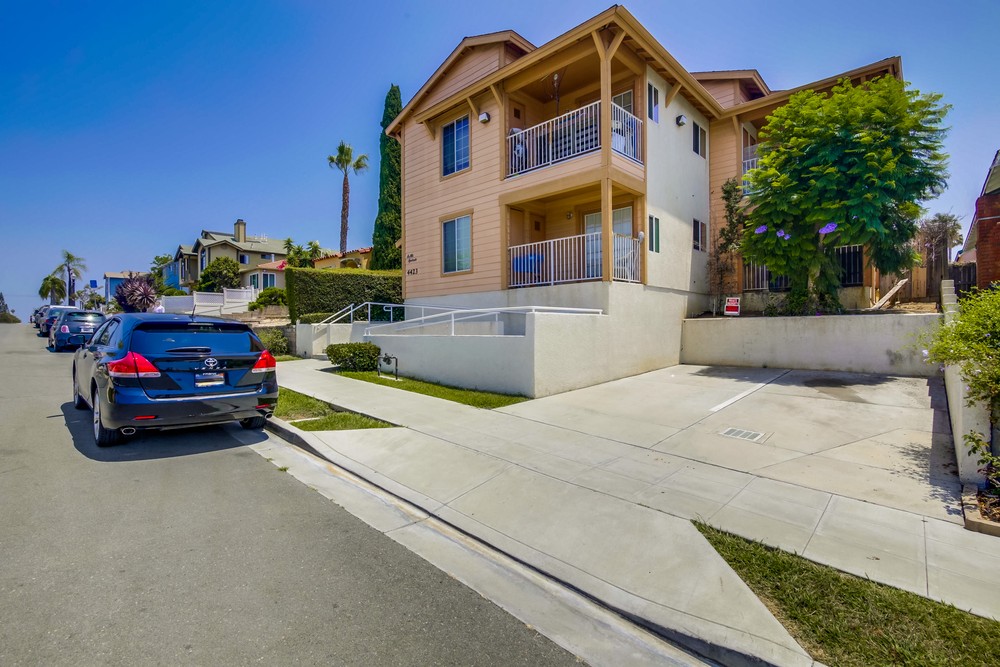 Virtual tour photo 4 of 25 for 4423 49th St
