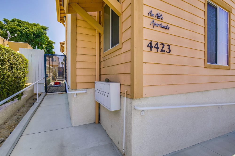 Virtual tour photo 7 of 25 for 4423 49th St