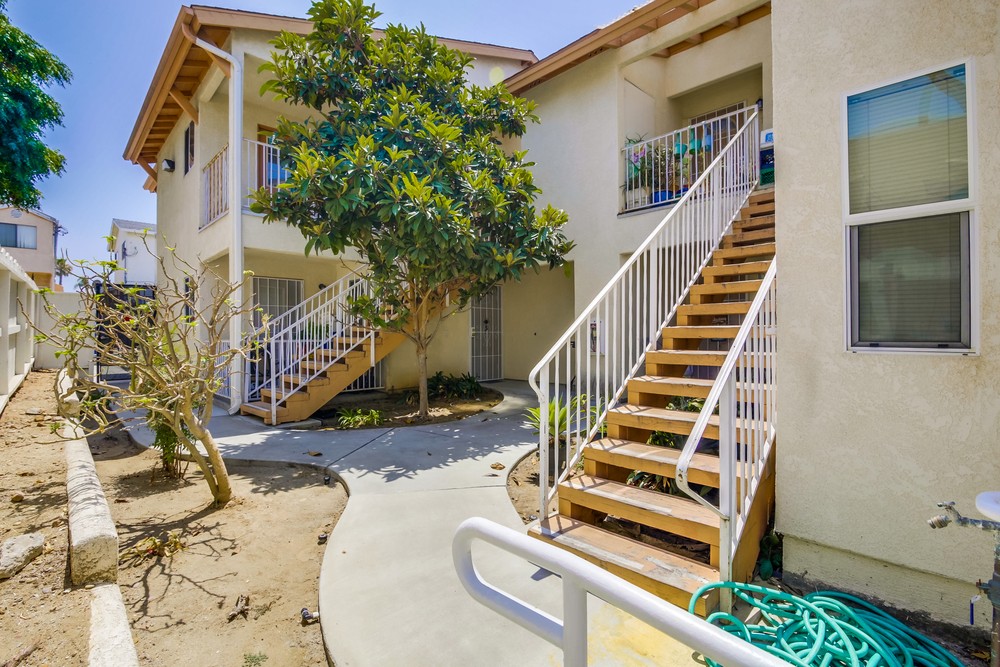 Virtual tour photo 10 of 25 for 4423 49th St
