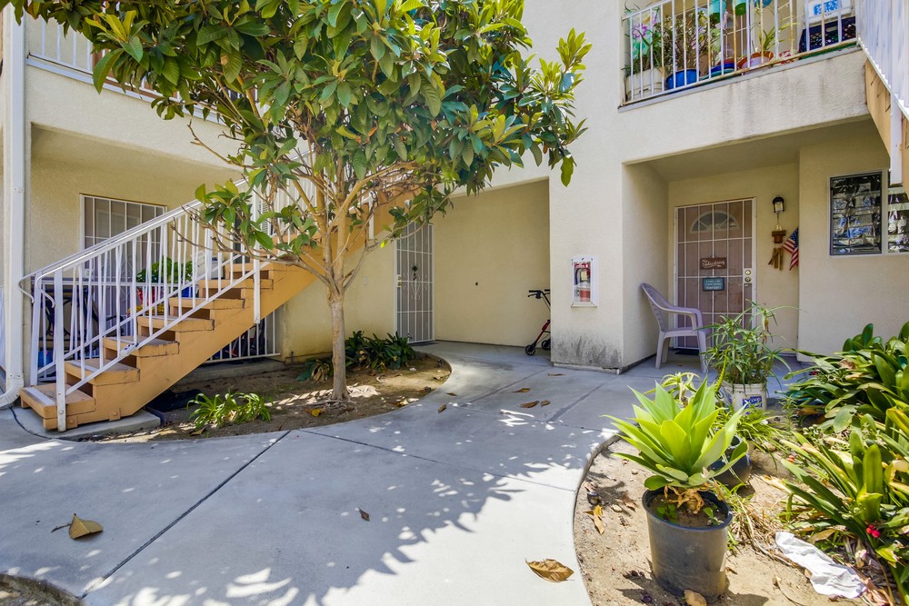 Virtual tour photo 17 of 25 for 4423 49th St