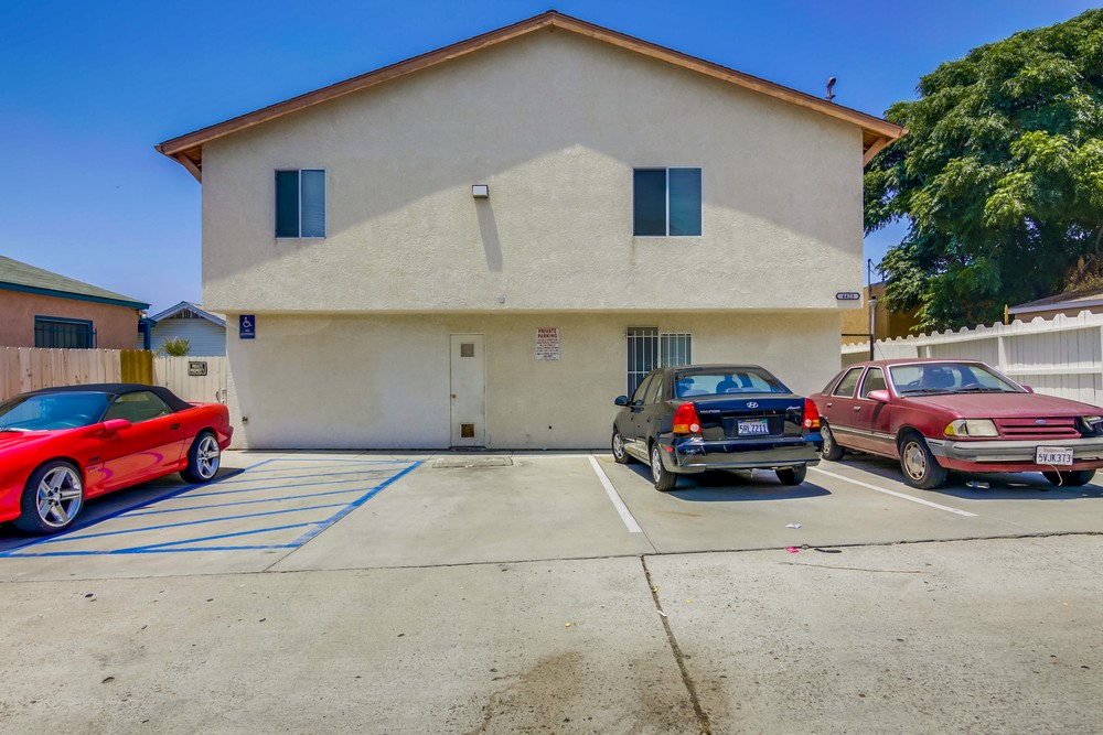 Virtual tour photo 21 of 25 for 4423 49th St