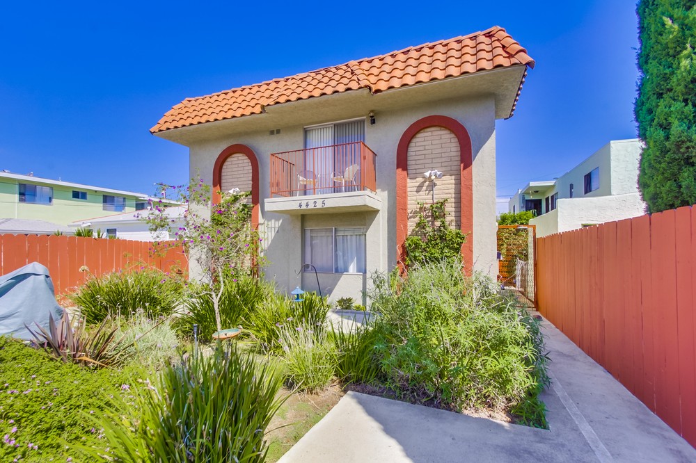 Virtual tour photo 1 of 27 for 4425 Louisiana St #4