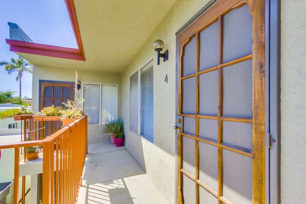 Virtual tour photo 9 of 27 for 4425 Louisiana St #4