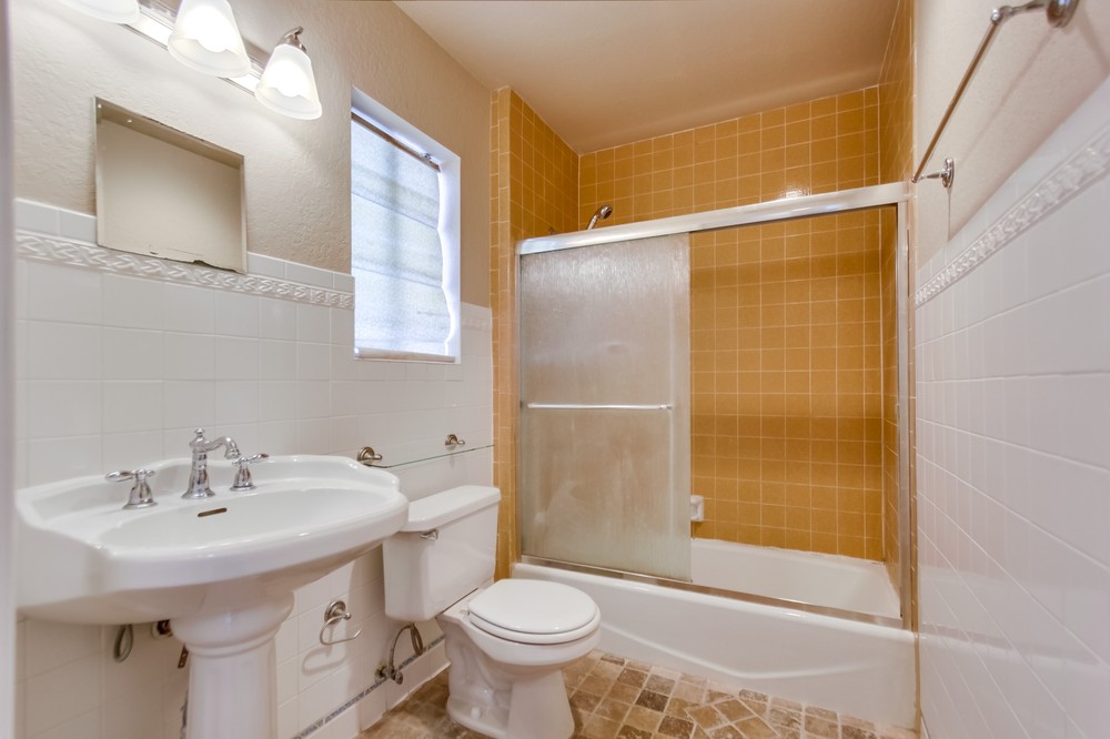 Virtual tour photo 23 of 27 for 4425 Louisiana St #4