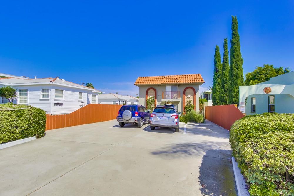 Virtual tour photo 28 of 27 for 4425 Louisiana St #4