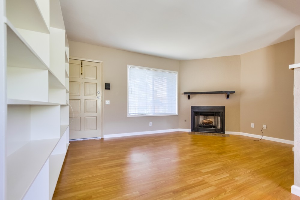 Virtual tour photo 12 of 27 for 4425 Louisiana St #4