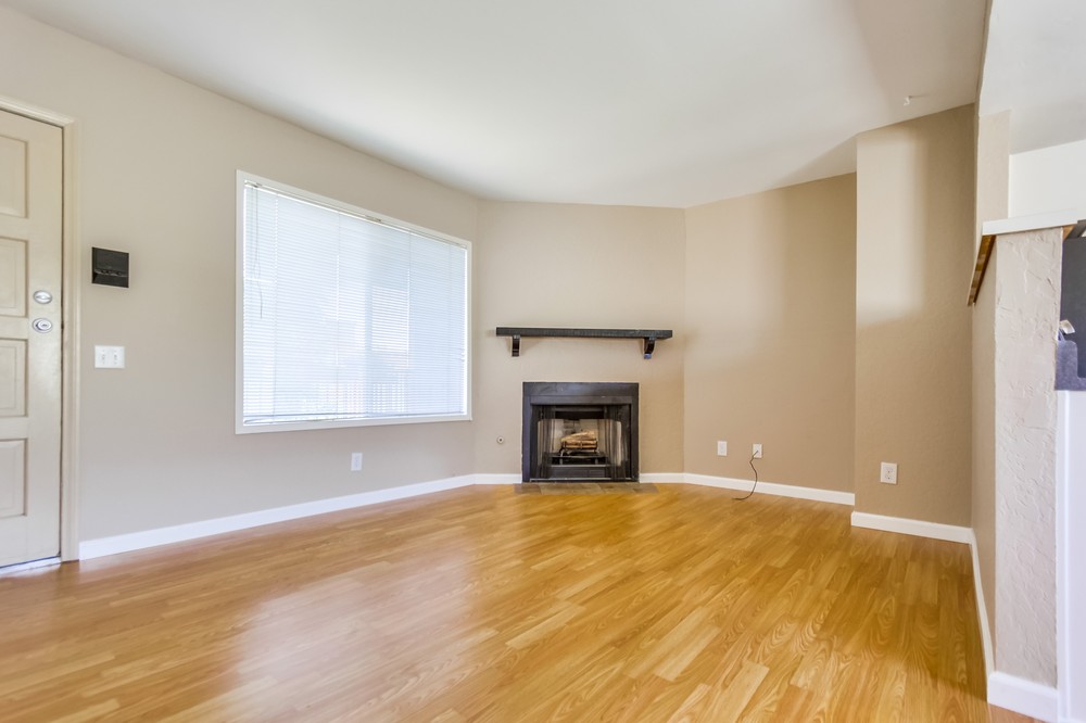 Virtual tour photo 13 of 27 for 4425 Louisiana St #4