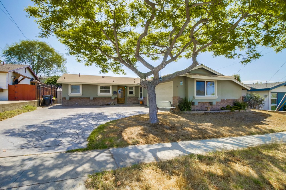 Virtual tour photo 1 of 48 for 4425 Mt Everest Blvd