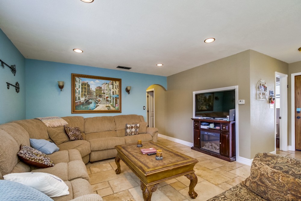 Virtual tour photo 18 of 48 for 4425 Mt Everest Blvd