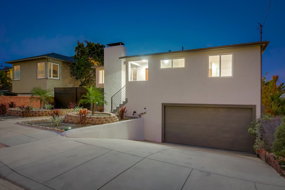 Virtual tour photo 4 of 107 for 4432 Muir Ave