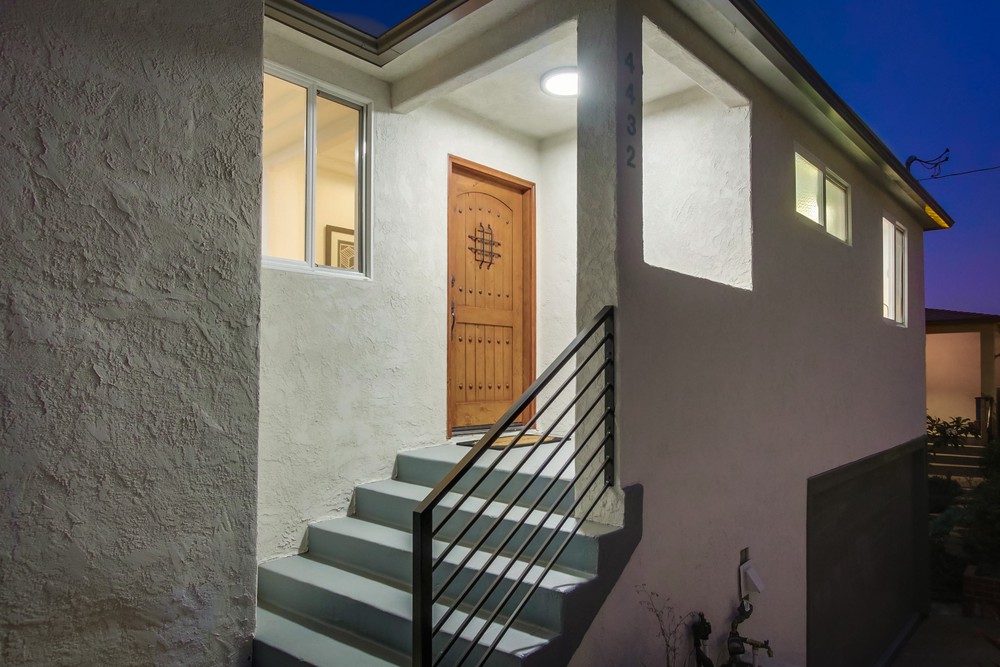 Virtual tour photo 5 of 107 for 4432 Muir Ave