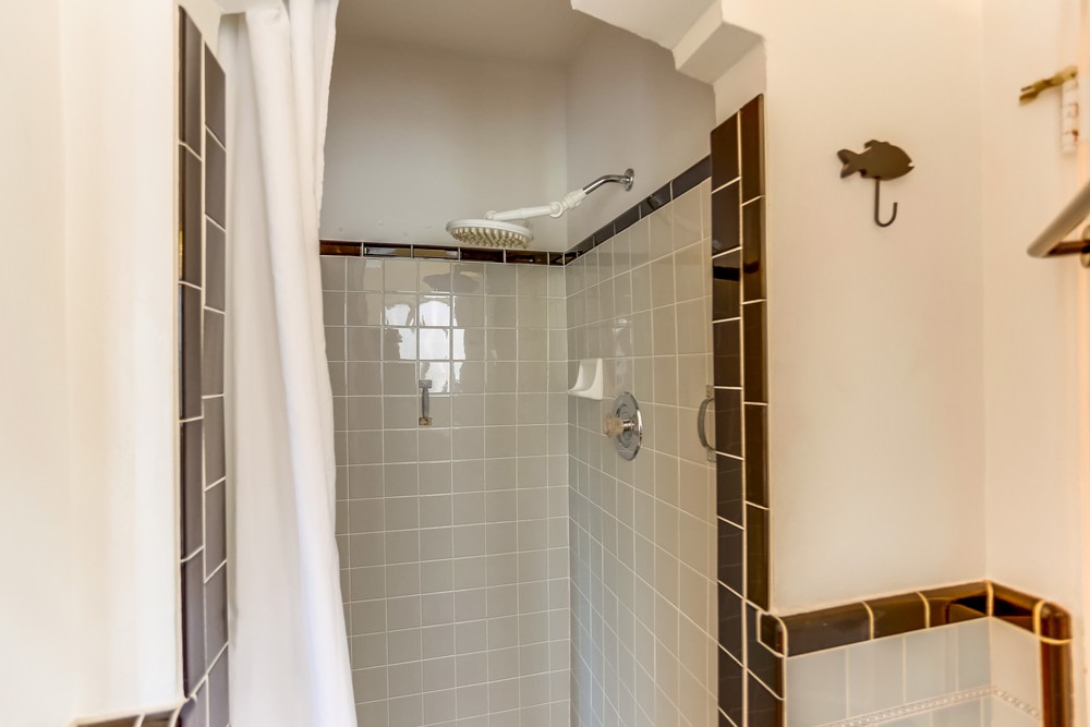 Virtual tour photo 38 of 73 for 4432 Swift Ave
