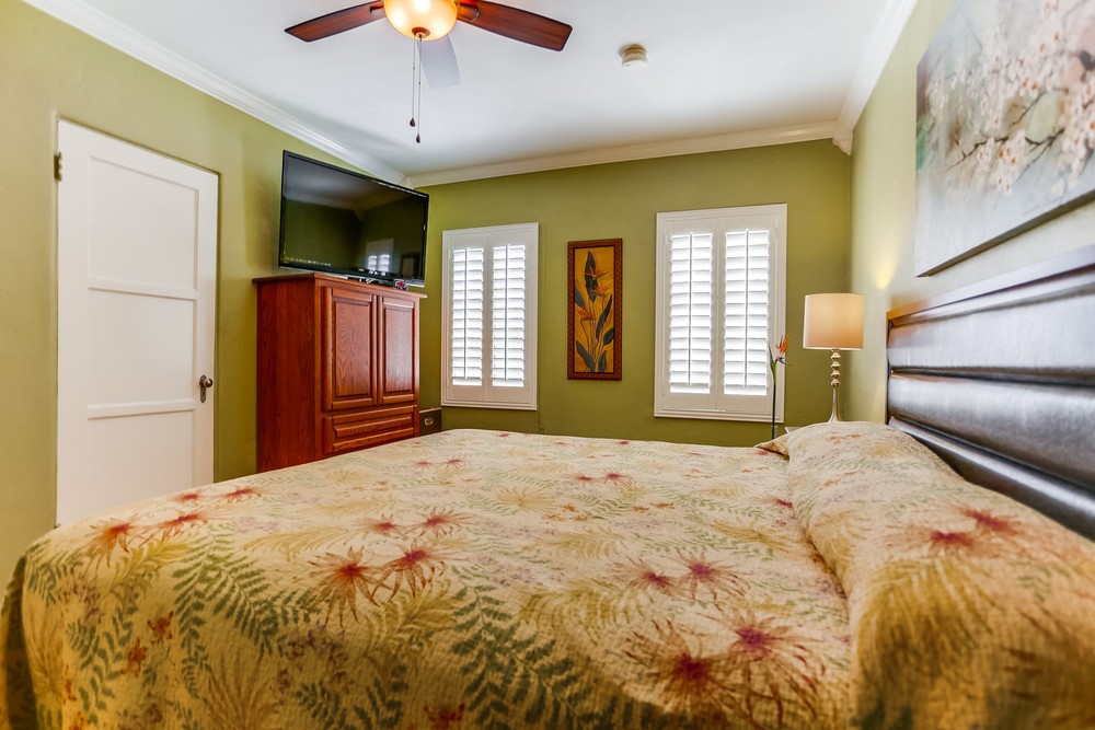 Virtual tour photo 40 of 73 for 4432 Swift Ave