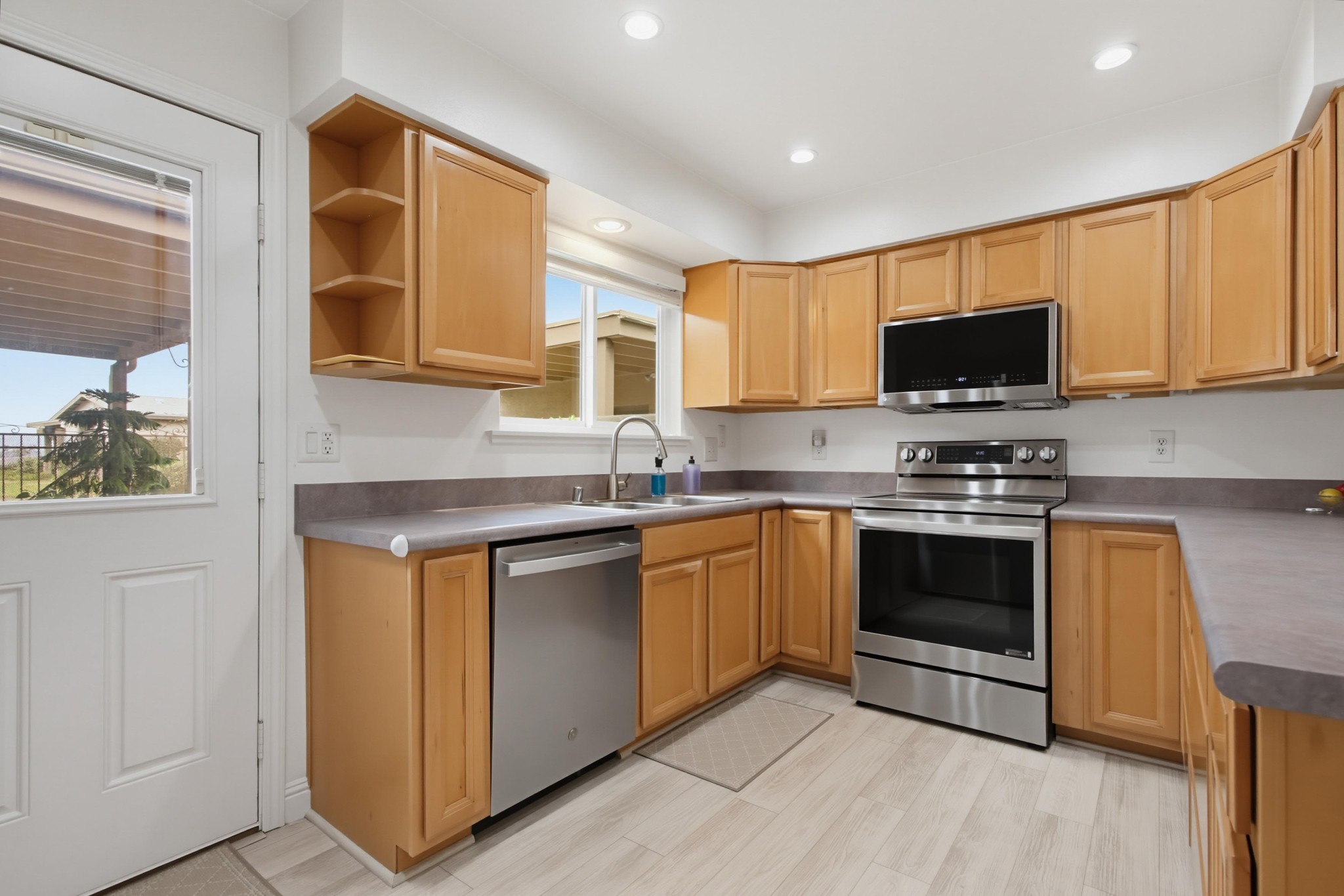 Virtual tour photo 15 of 48 for 4434 Kittiwake Way