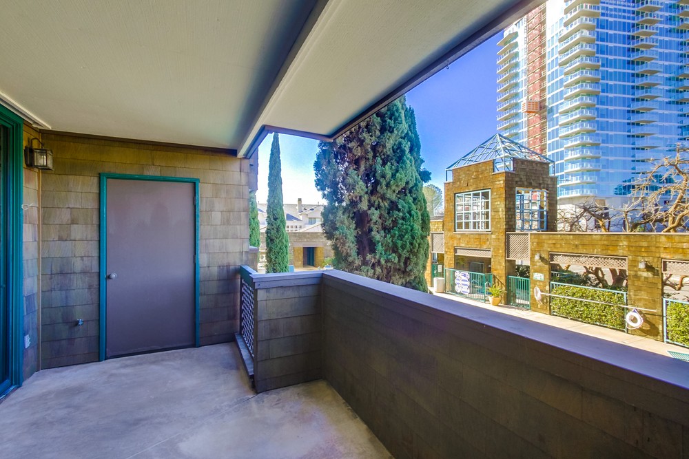 Virtual tour photo 26 of 28 for 4435 Nobel Dr UNIT 11