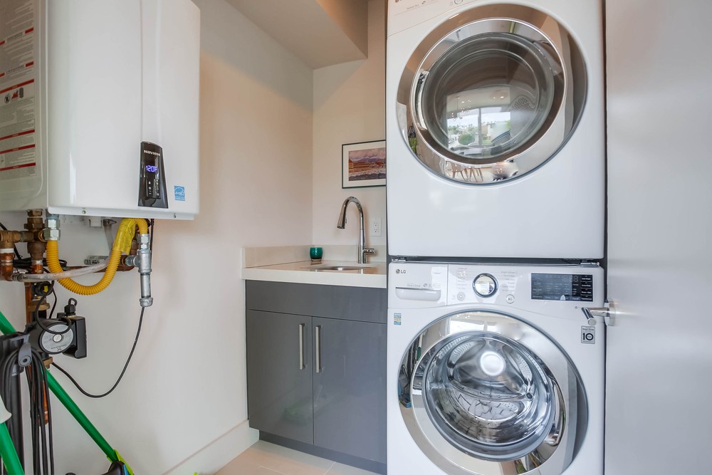 Virtual tour photo 56 of 58 for 4440 Everts St