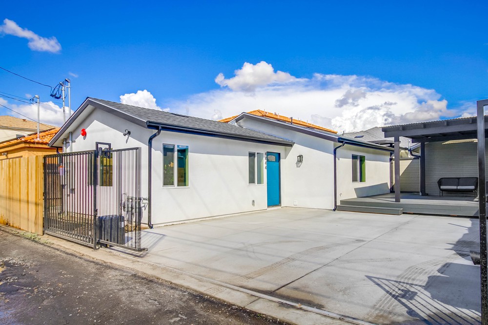 Virtual tour photo 1 of 53 for 4444 40th St