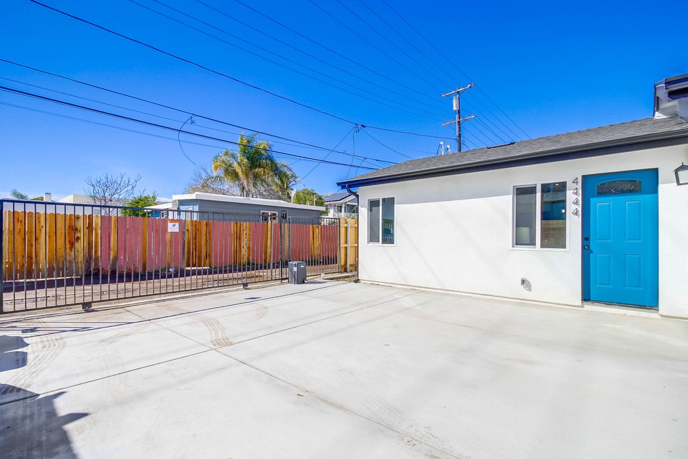 Virtual tour photo 8 of 53 for 4444 40th St
