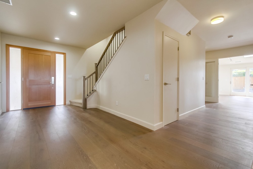 Virtual tour photo 9 of 84 for 4444 Camrose Ave