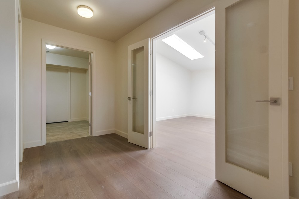 Virtual tour photo 42 of 84 for 4444 Camrose Ave