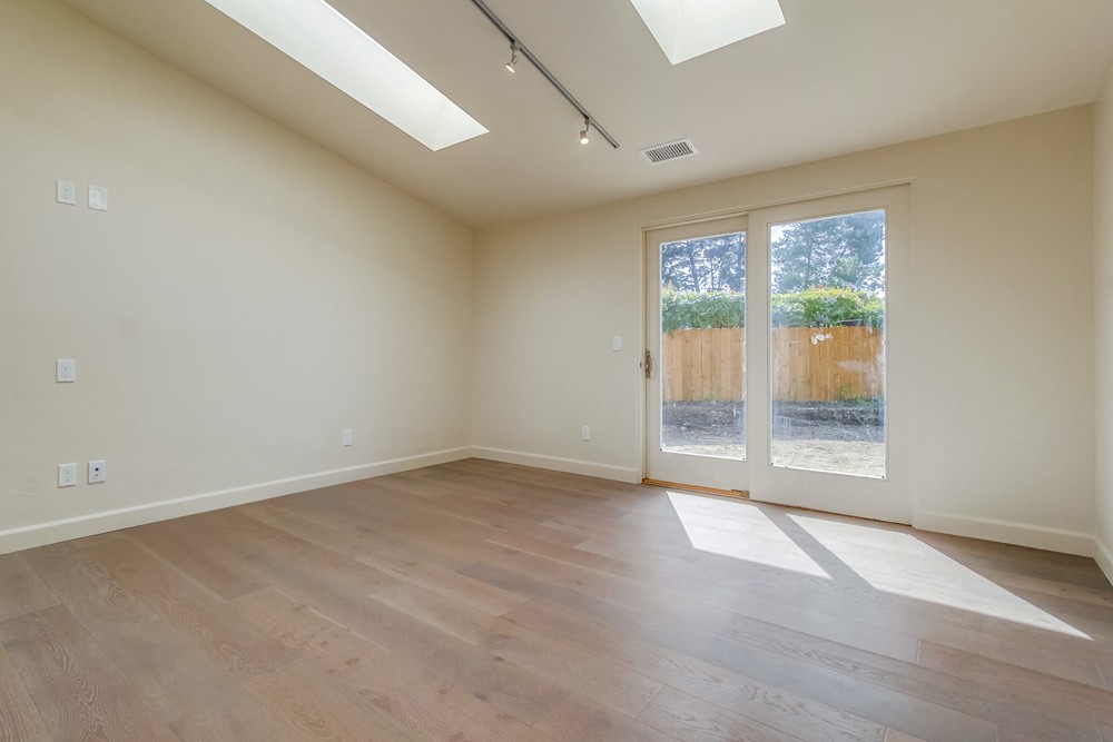 Virtual tour photo 44 of 84 for 4444 Camrose Ave