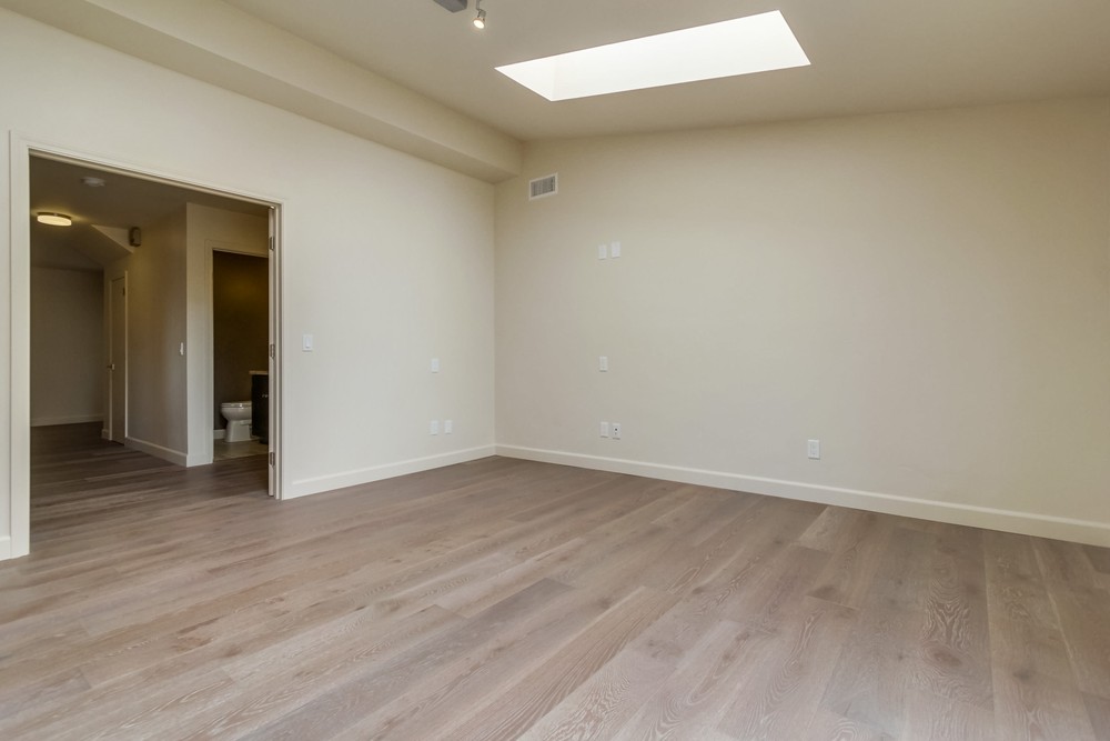 Virtual tour photo 45 of 84 for 4444 Camrose Ave