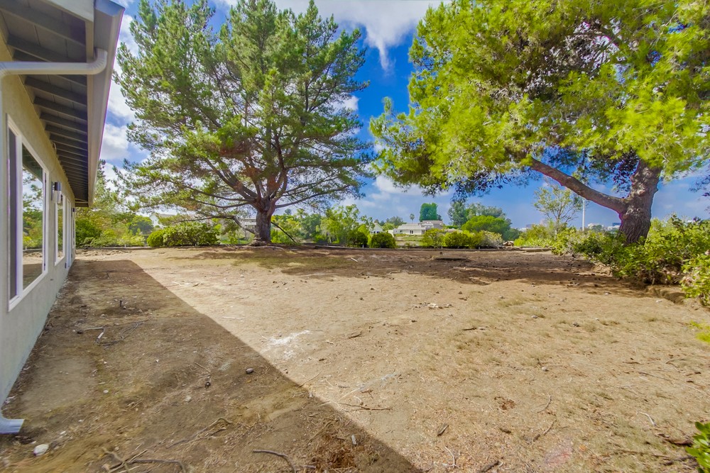 Virtual tour photo 74 of 84 for 4444 Camrose Ave