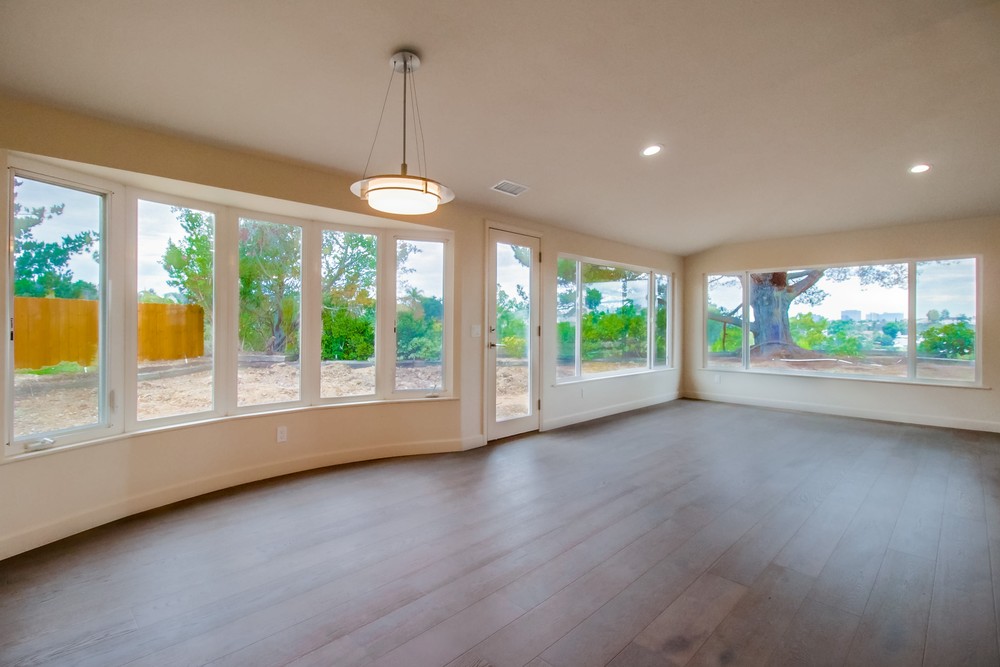 Virtual tour photo 3 of 59 for 4444 Camrose Ave