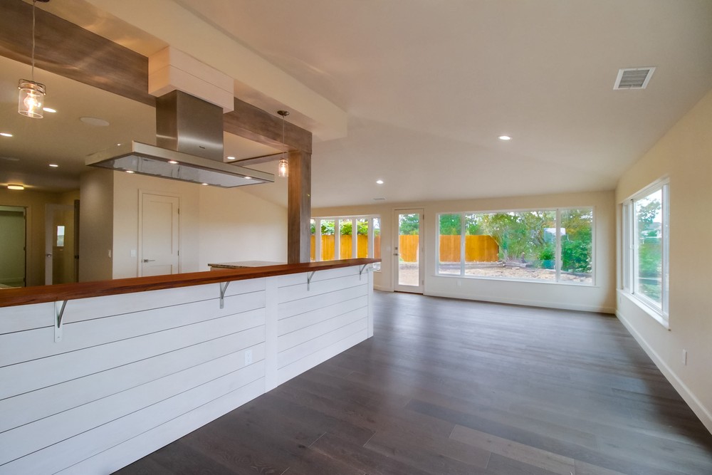 Virtual tour photo 5 of 59 for 4444 Camrose Ave