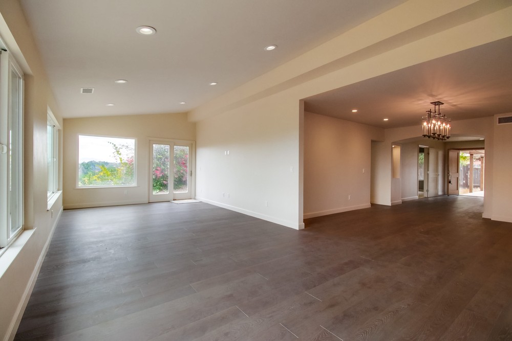 Virtual tour photo 7 of 59 for 4444 Camrose Ave