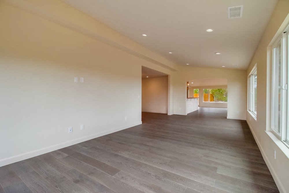 Virtual tour photo 10 of 59 for 4444 Camrose Ave
