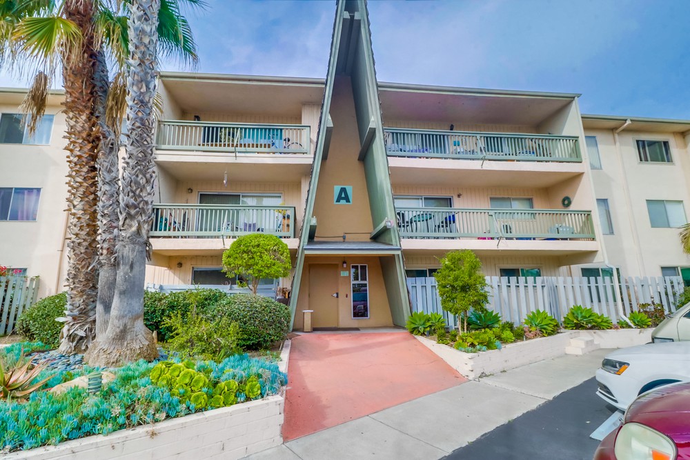 Virtual tour photo 1 of 20 for 4444 W Point Loma Blvd