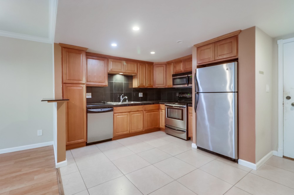 Virtual tour photo 11 of 20 for 4444 W Point Loma Blvd