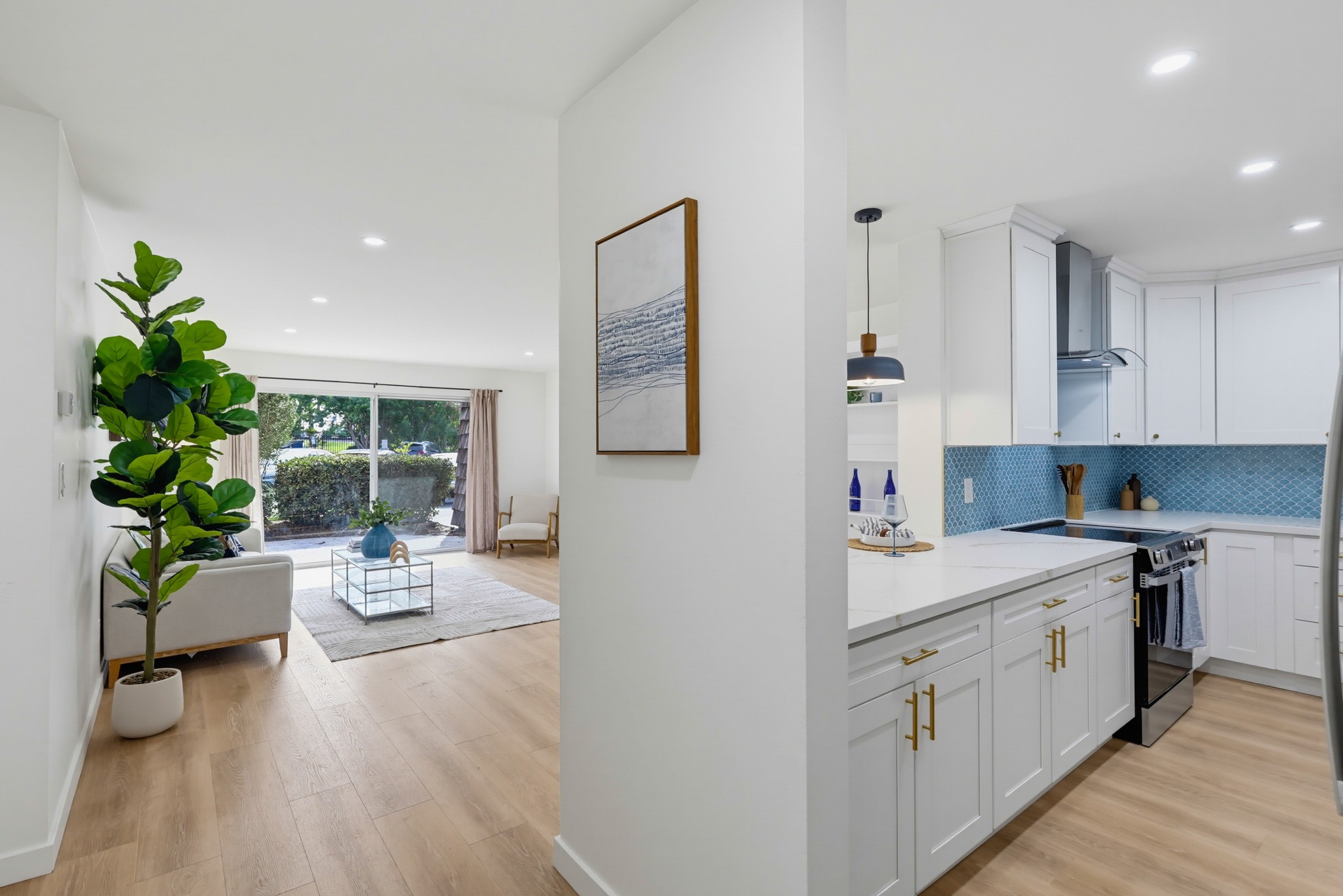 Virtual tour photo 5 of 41 for 4444 W Point Loma Blvd Unit 98