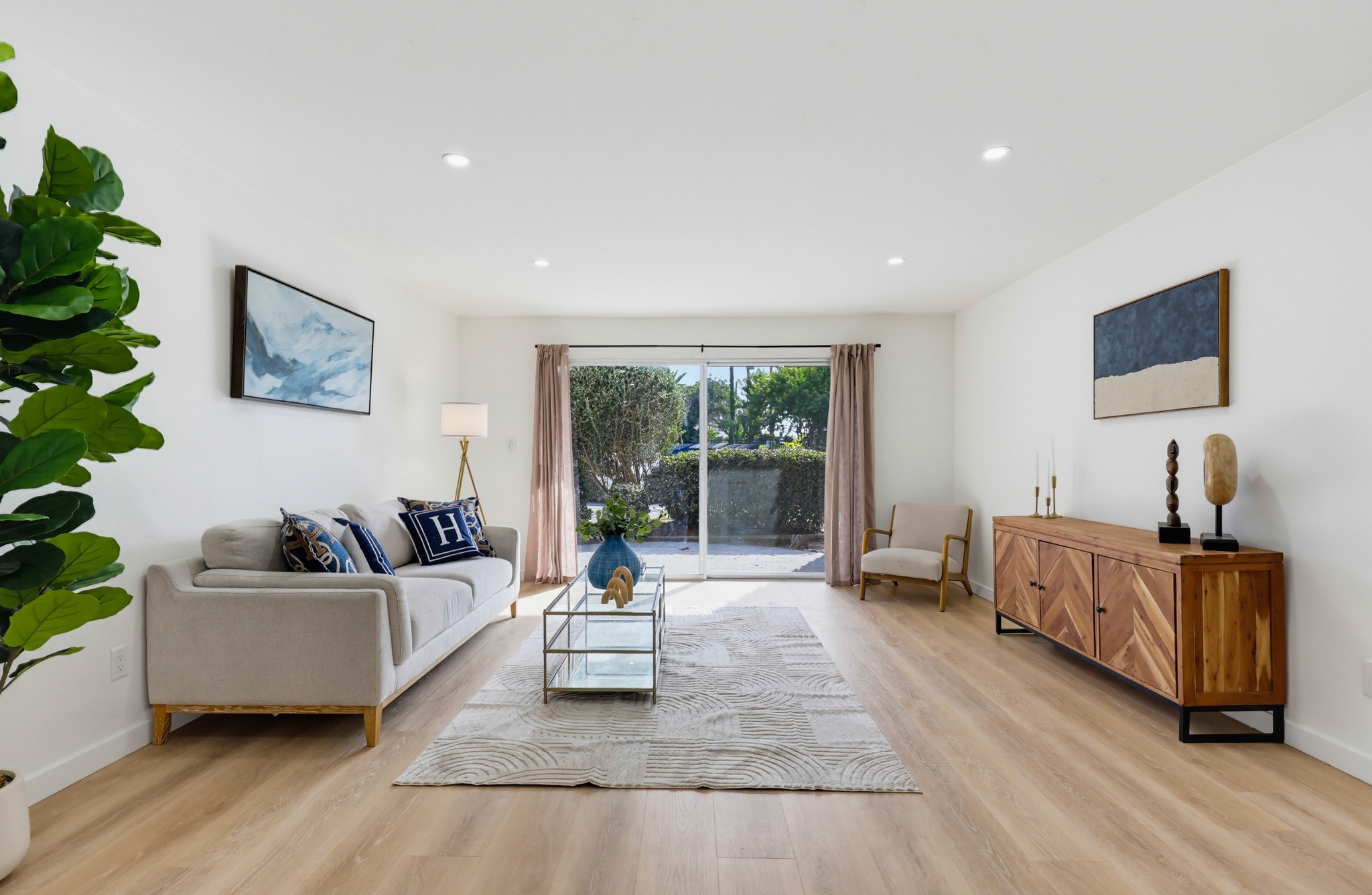 Virtual tour photo 7 of 41 for 4444 W Point Loma Blvd Unit 98